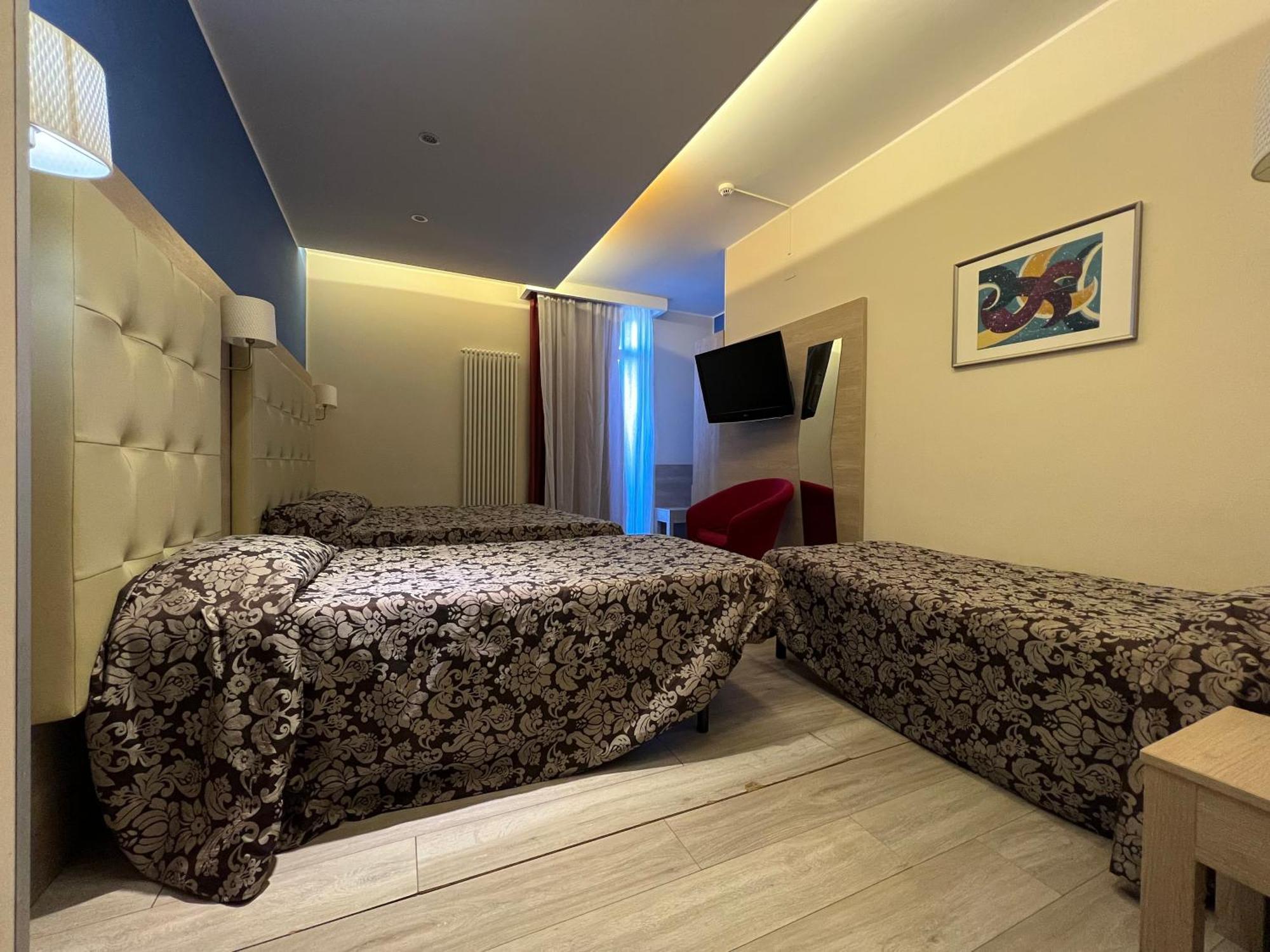 Hotel Baffo Rosso Alba Adriatica Εξωτερικό φωτογραφία