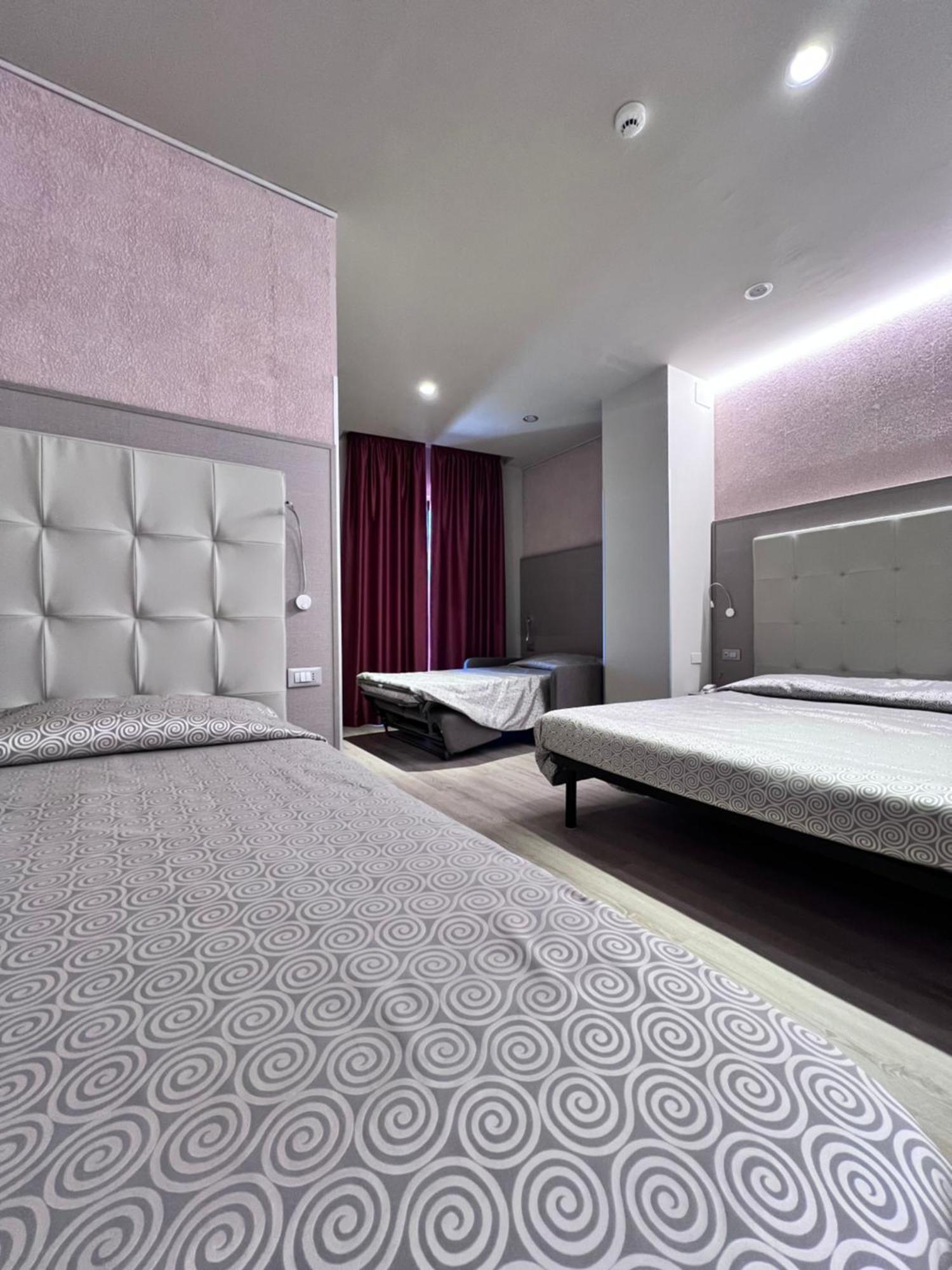 Hotel Baffo Rosso Alba Adriatica Εξωτερικό φωτογραφία